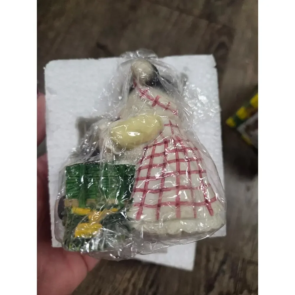 Mary's Moo Moos JOHN DEERE Collectible #642746 - Deere, You're Wooly Sweet